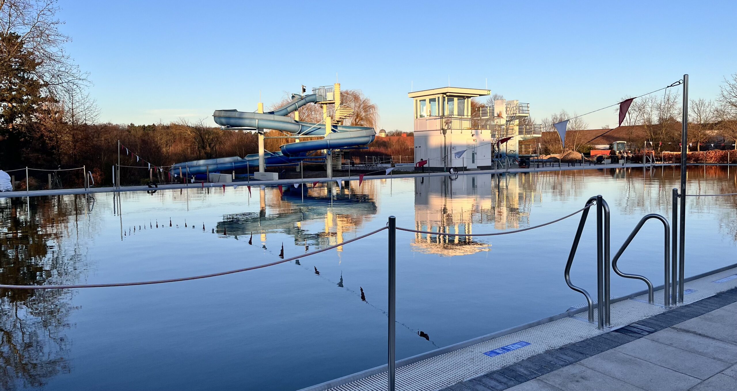 Freibad kurz vor Fertigstellung